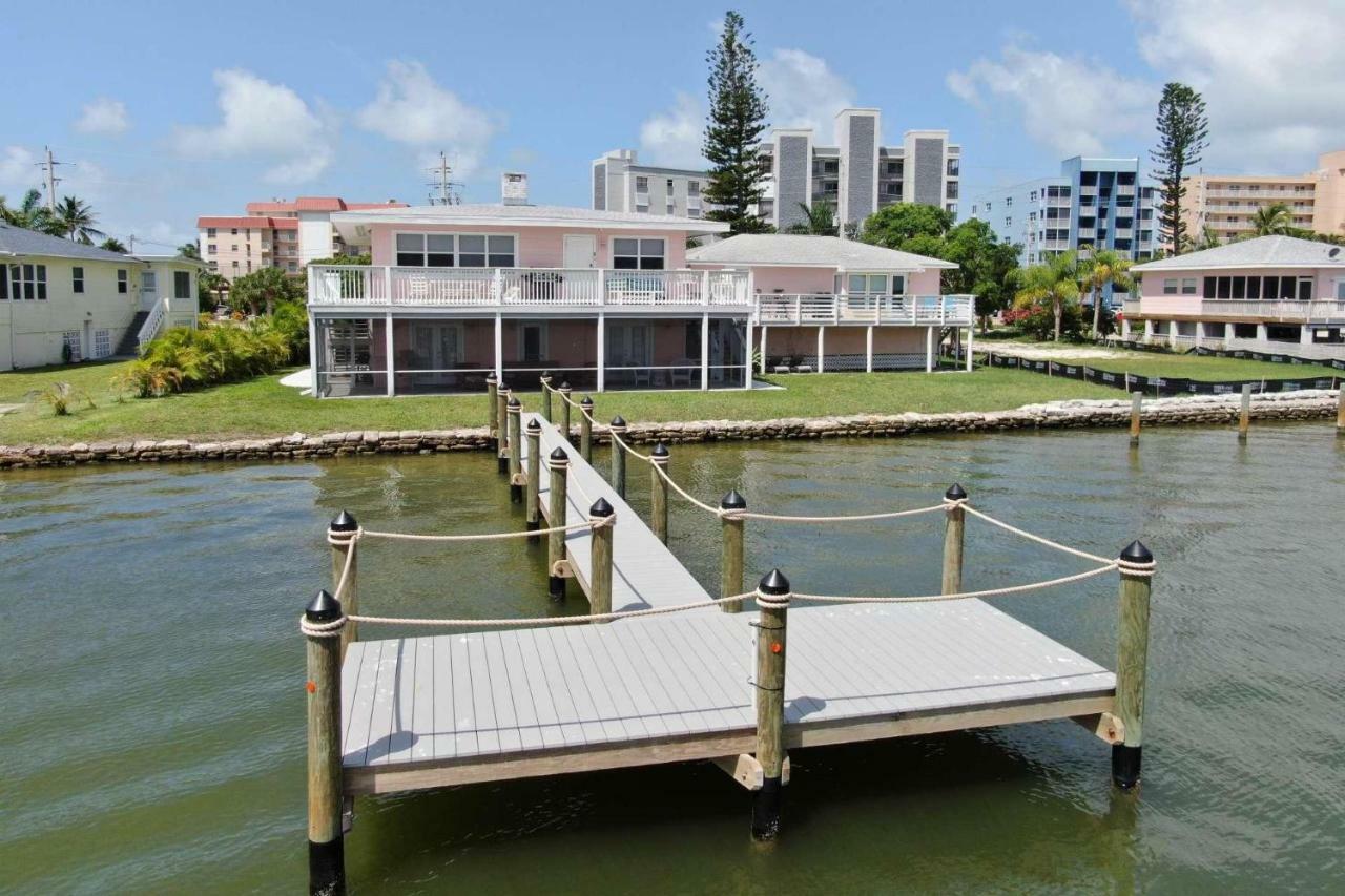 Estero Island Apartment With Boat Dock フォートマイヤーズビーチ エクステリア 写真