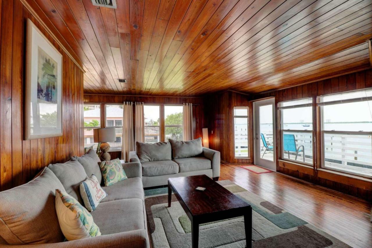Estero Island Apartment With Boat Dock フォートマイヤーズビーチ エクステリア 写真